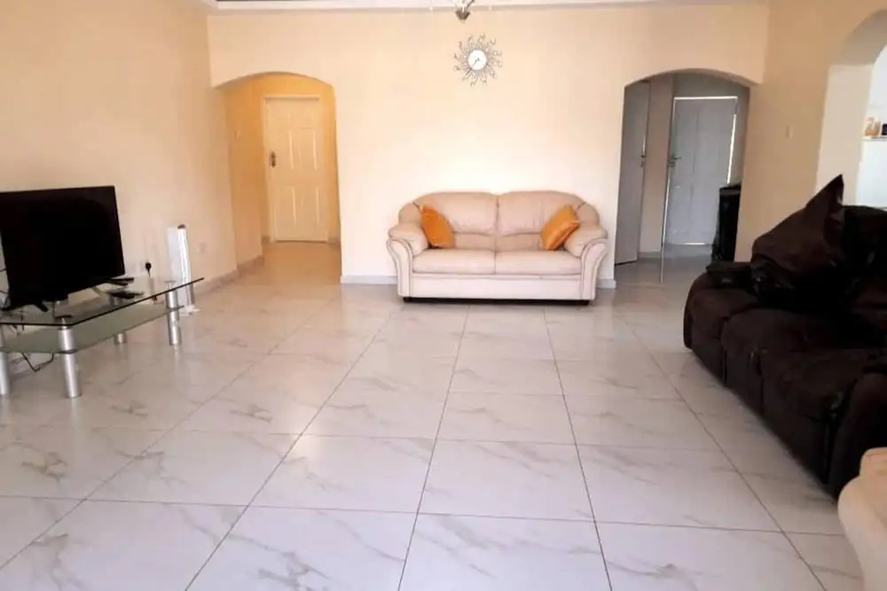 Manacomfy - 14bed House - 4 Baths - Victoria Falls
