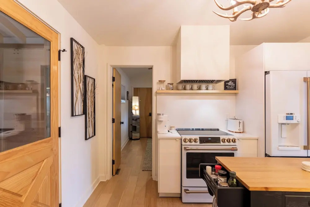 Moondrift Retreat at Linville Land Harbor