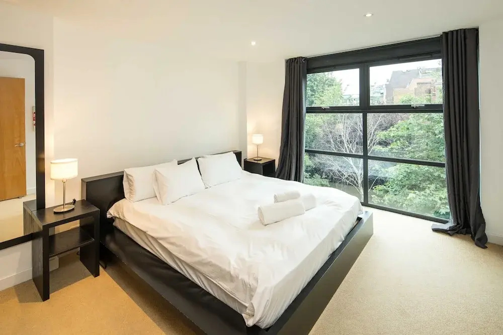 Broadband 2BD City Flat Farringdon Expedia