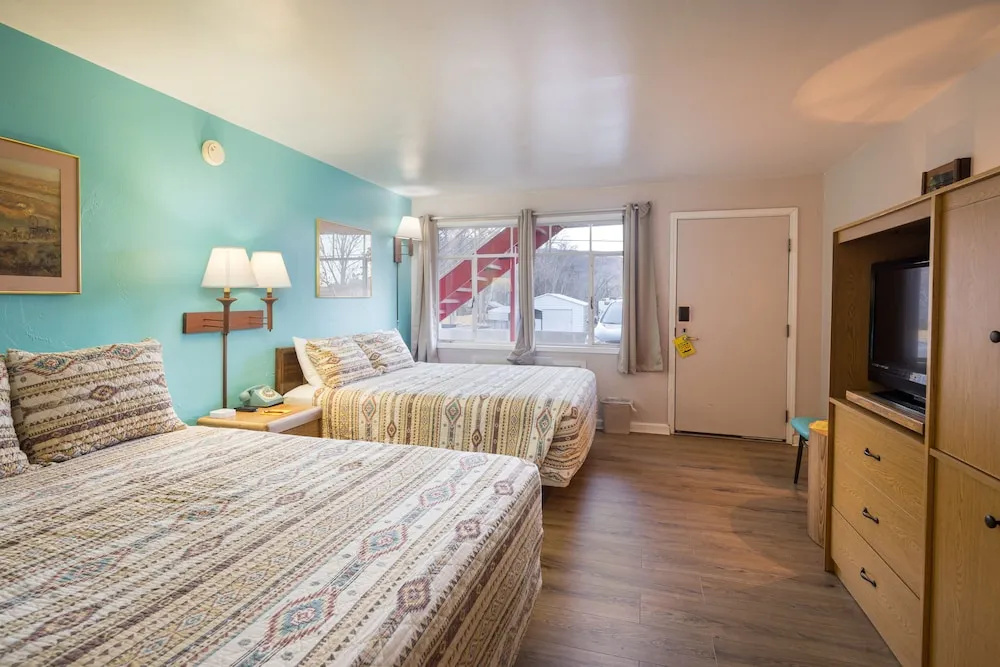 Apache Motel