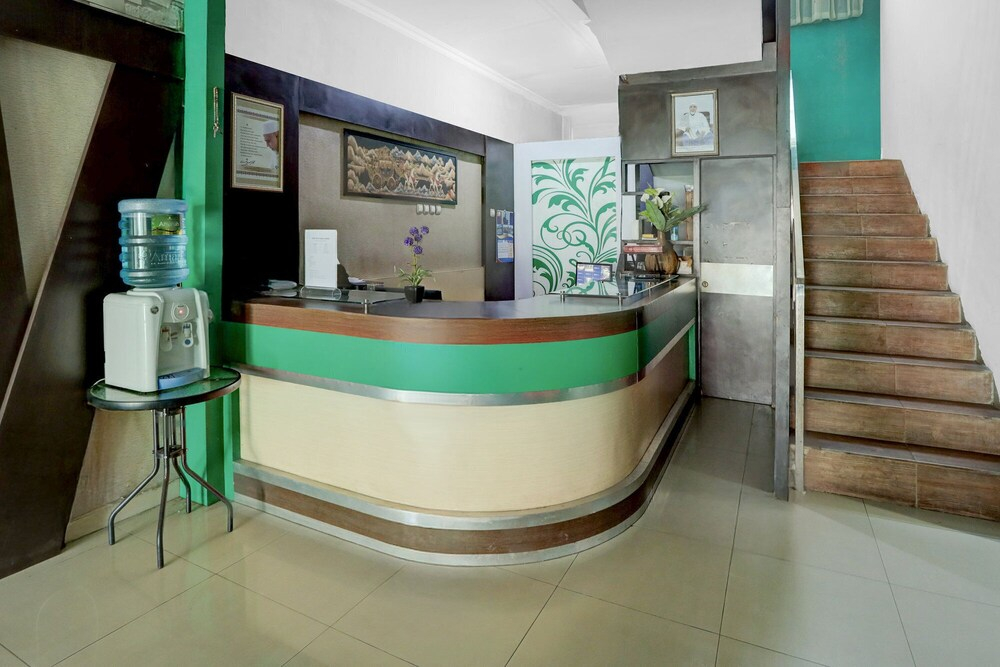 Hotel O near Museum Lambung Mangkurat