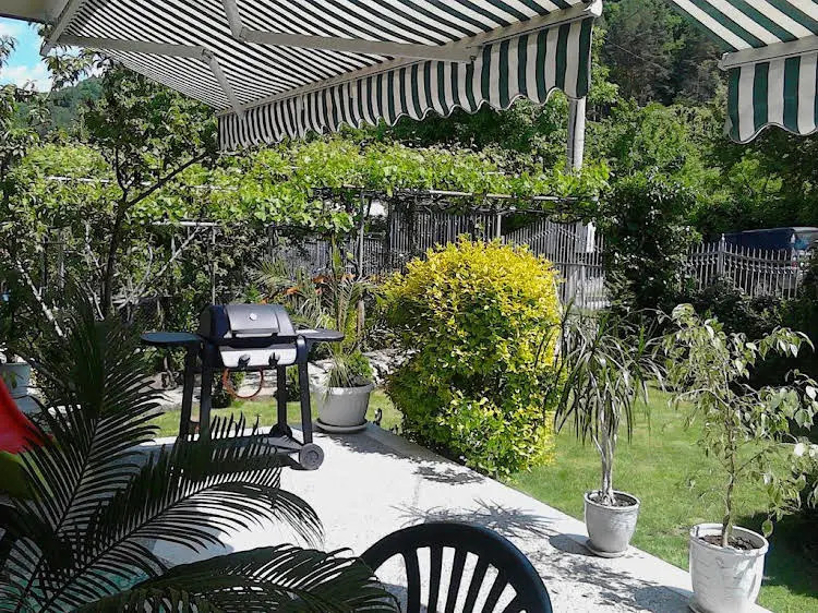 Slavina Guest House