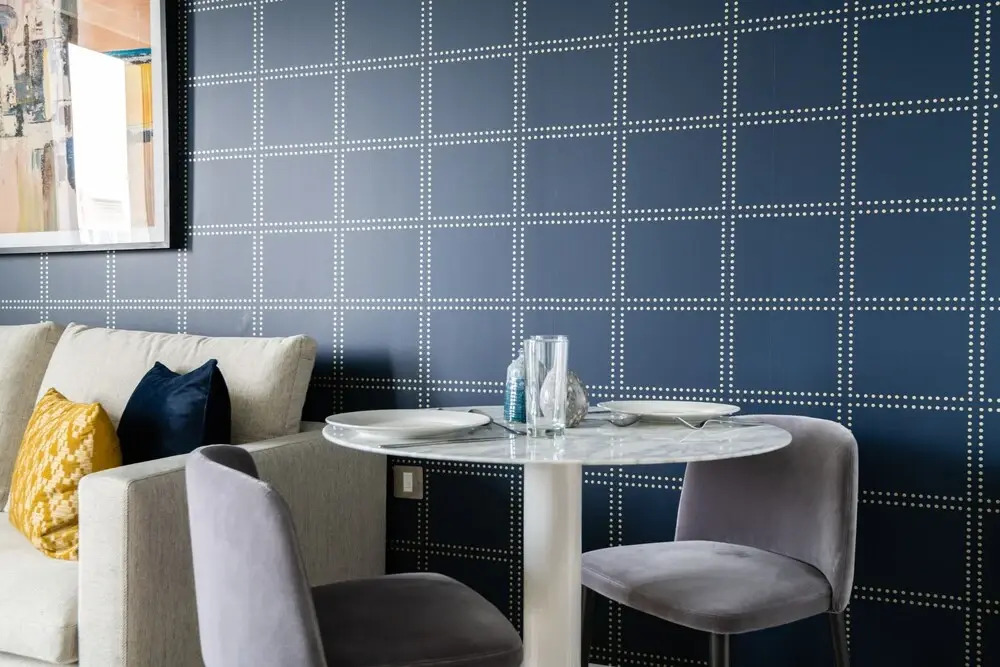 Stylish Studio Apartment With River Views in Londons Bustling Docklands