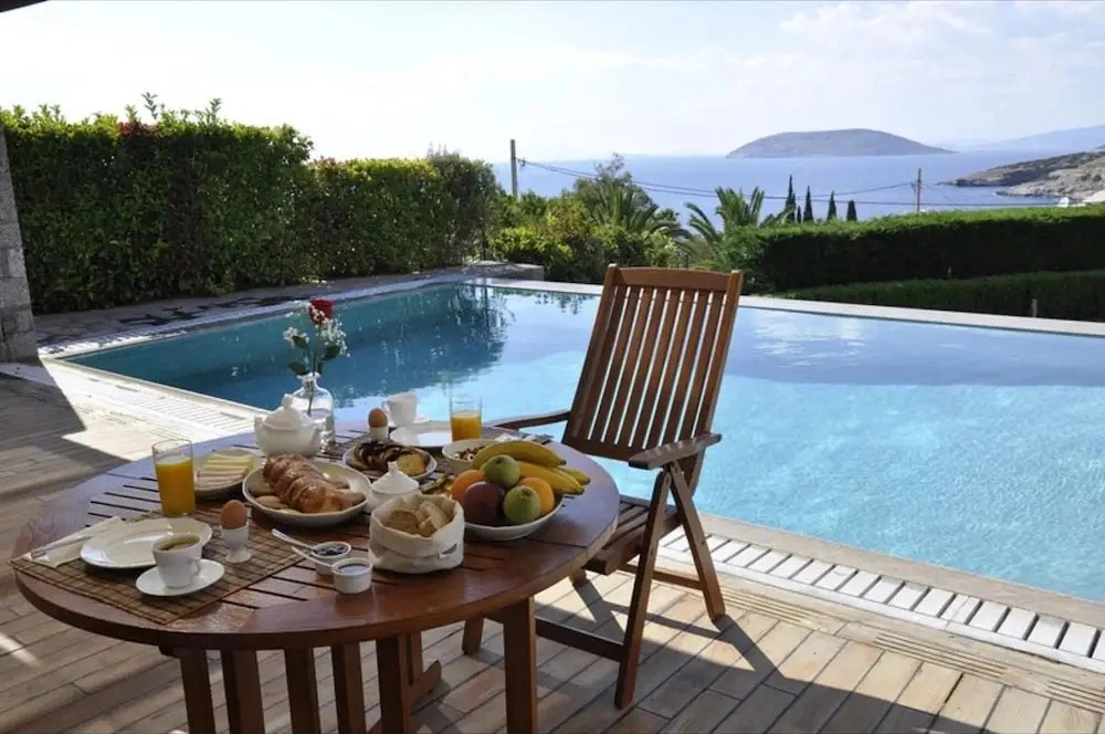 Analisa Luxury Villa