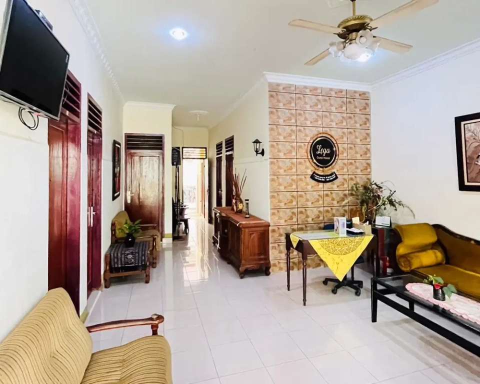 Lega Guest House Syariah near UISU Medan RedPartner