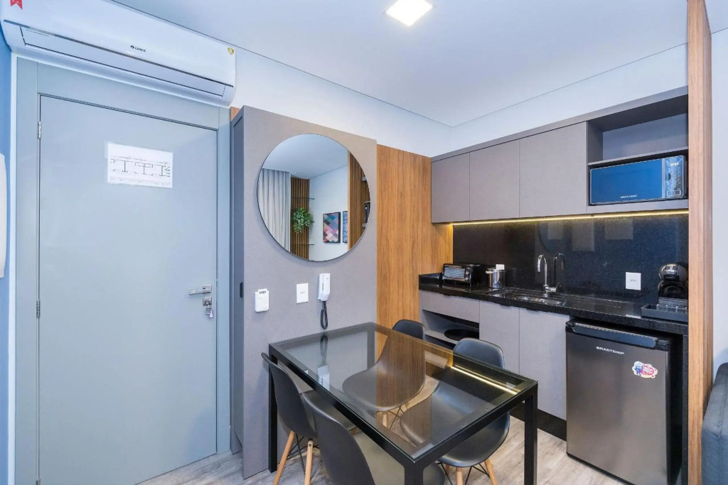 AION suítes 203 - Compacto e luxuoso Loft - Rooftop com piscina e academia - À poucos passos da praia