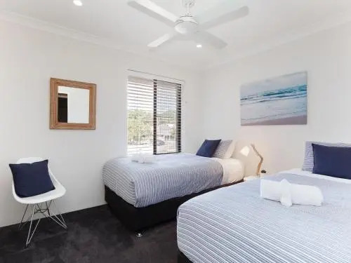 68 'Bay Parklands' , 2 Gowrie Ave - Aircon, Pool, Tennis Court, Communal Spa