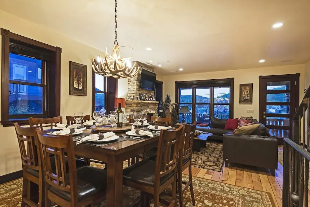 Abode at Big Game Lodge