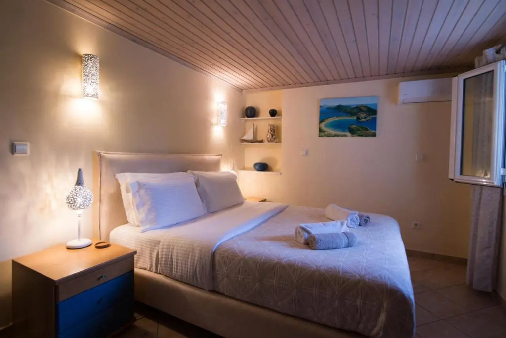 Petrochori Beach House