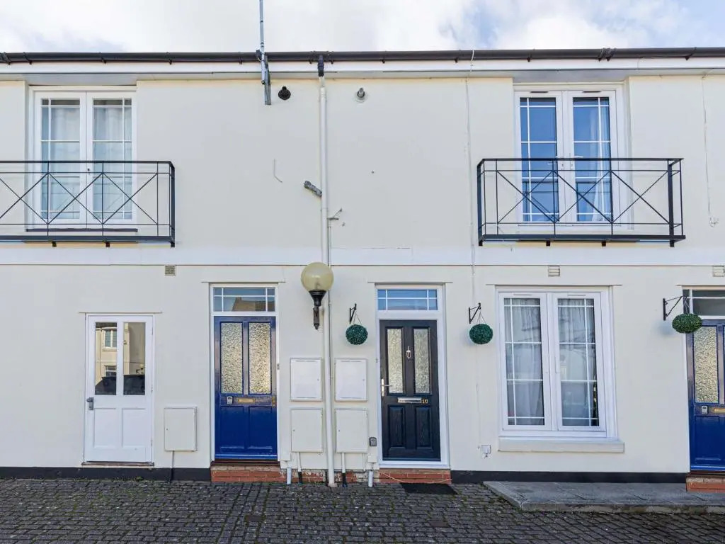 10 Tivoli Mews - By Luxury Apartments