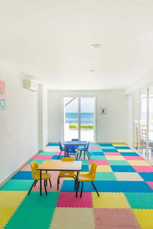 TROPICAL Beachfront 1 BDR