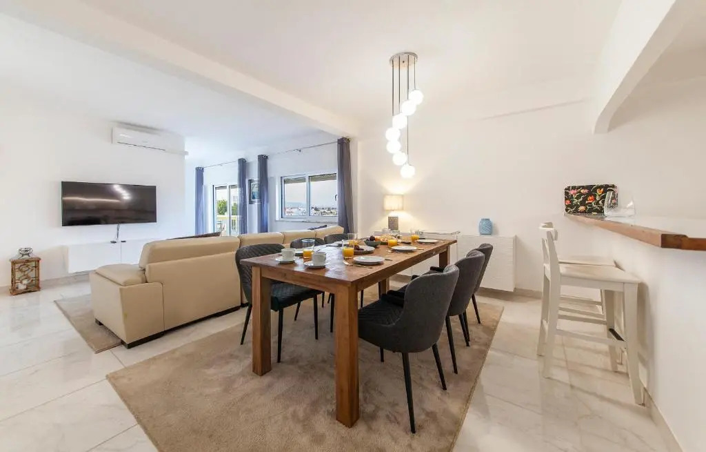 B57 - Marachique 2 Bed Flat