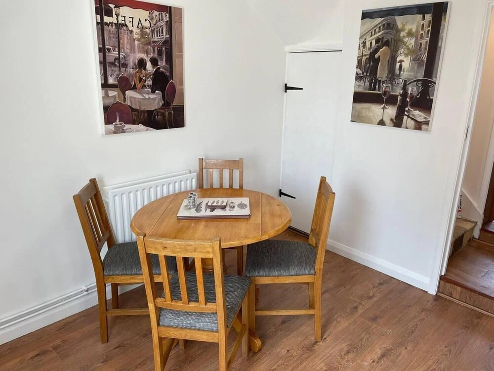 Inviting 3-Bed Town House in Boston Just Renovated