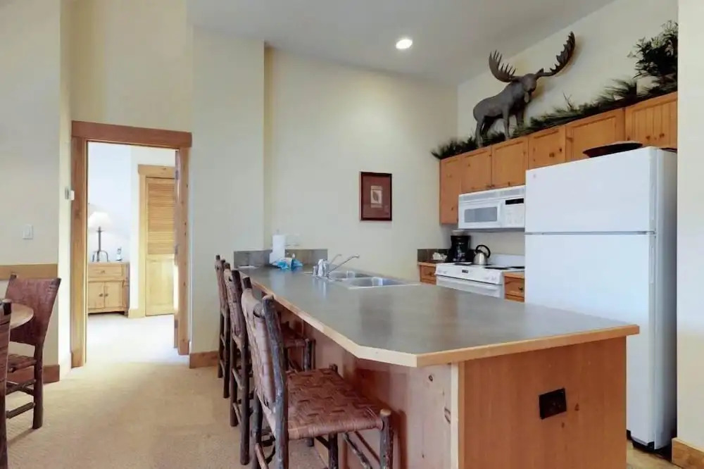 2 Bedroom Colorado Vacation Rental situated in River Run Village Steps from the Summit Express Gondola