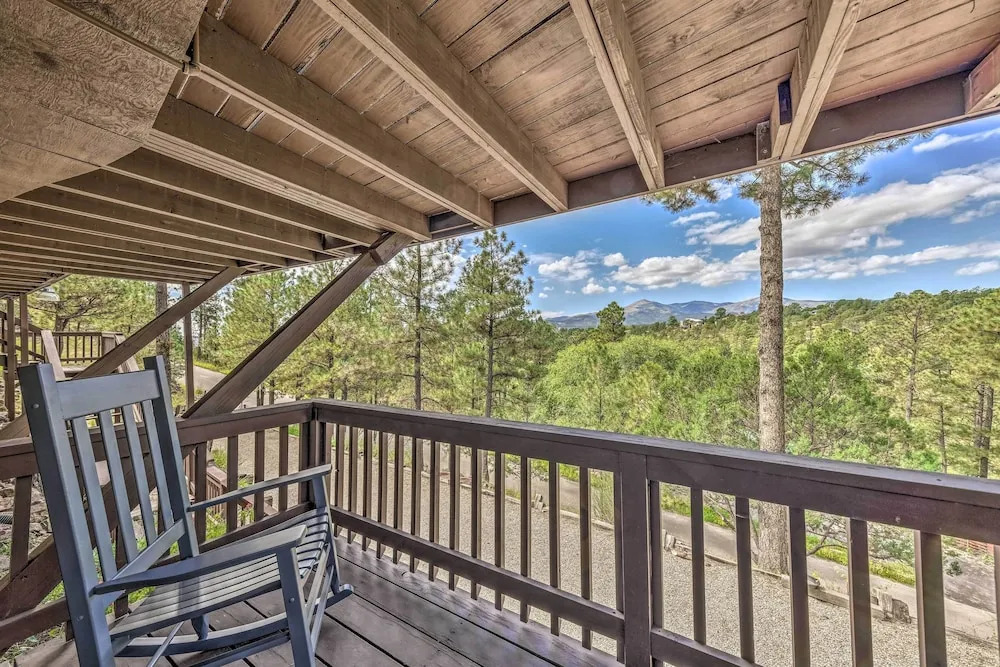 Tranquil Ruidoso Cabin w/ Private Hot Tub!