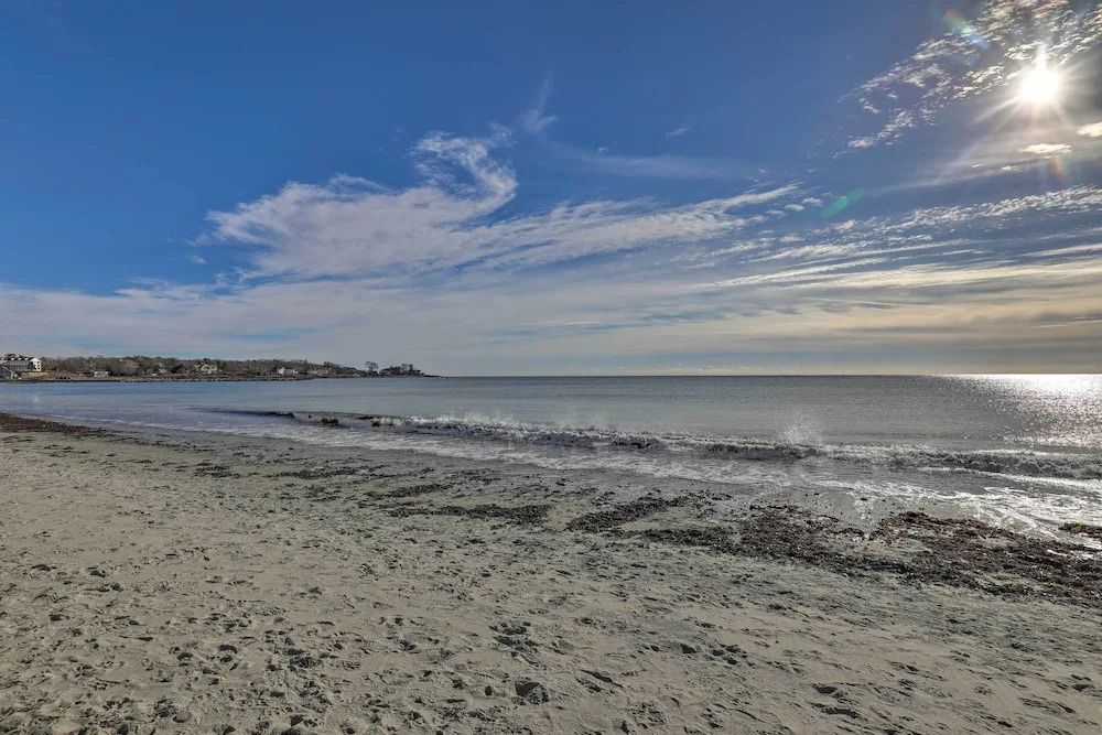 < 1 Mi to Beach! Kennebunk Cottage w/ Yard