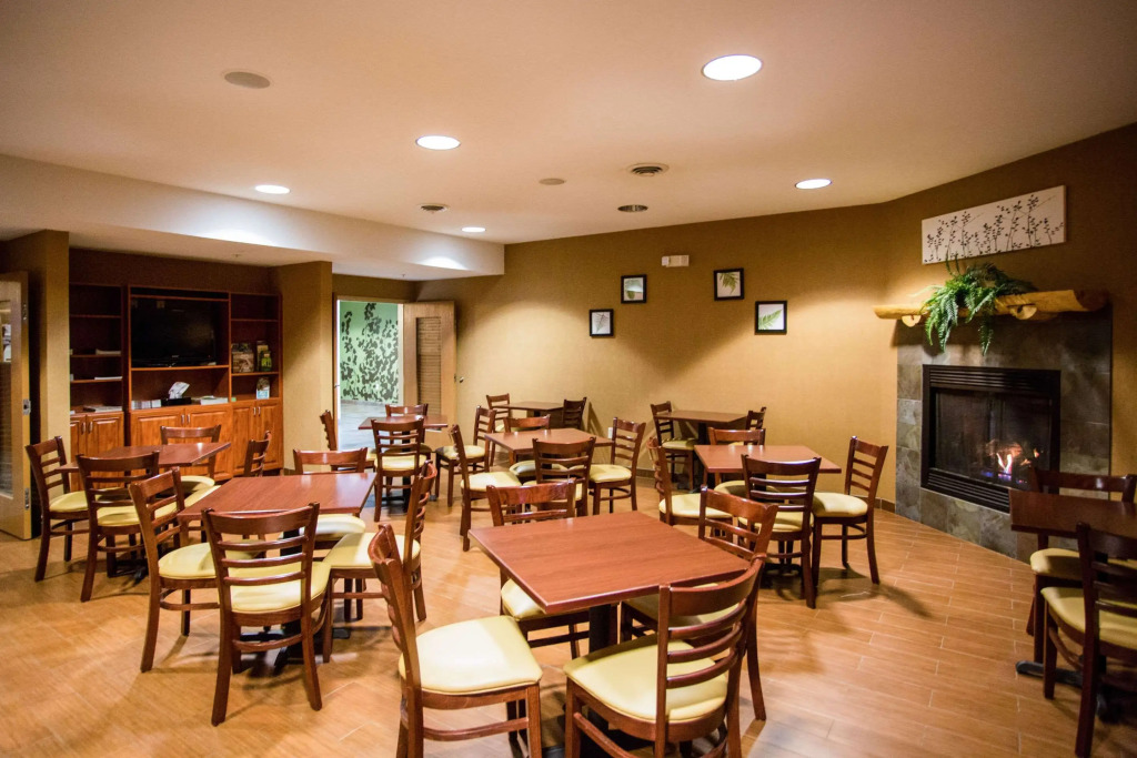 Sleep Inn & Suites Conference Center Eau Claire North