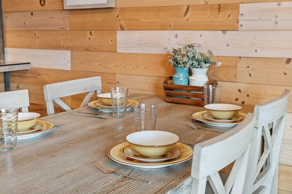 Hole-in-one Hideaway For 4
