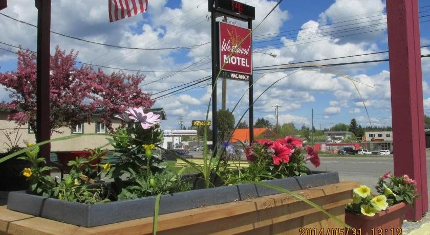 Westwood Motel 100 Mile House