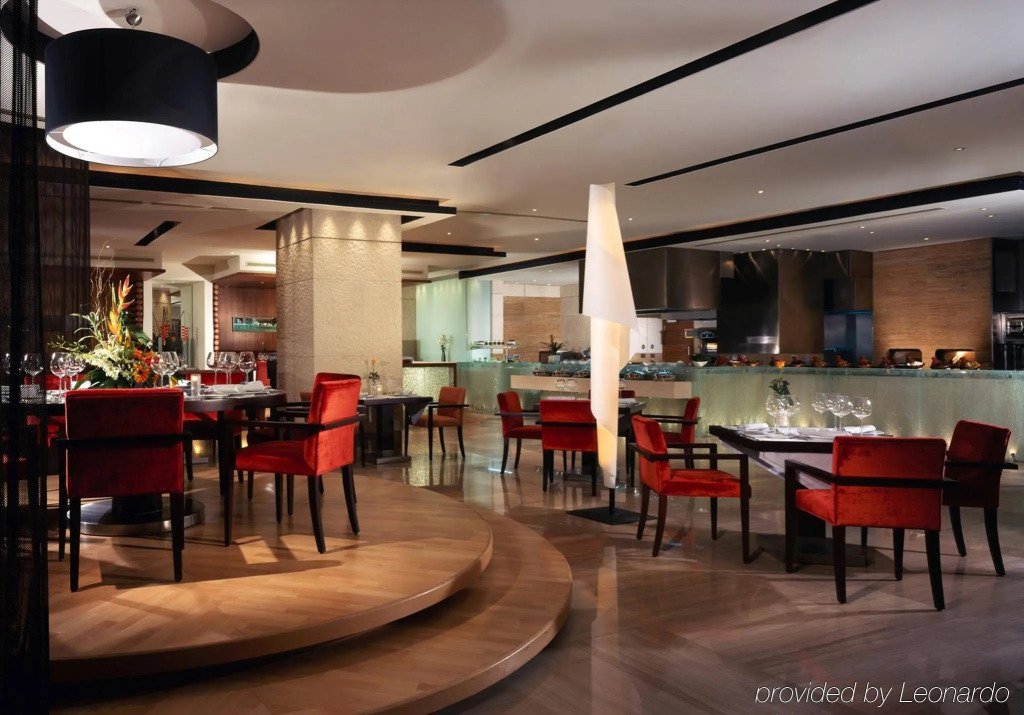 Отель Kempinski Mall Of The Emirates