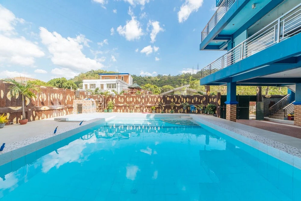RedDoorz Premium @ Casa Ghilda Resort Olongapo City