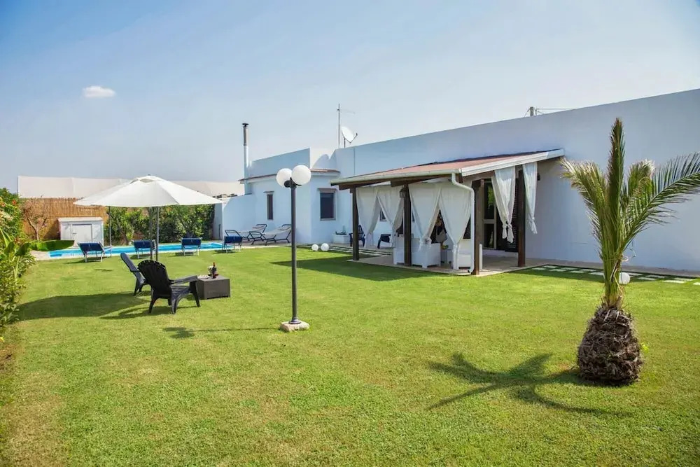 Villa Villino Blu Large Private Pool Walk to Beach A C Wifi