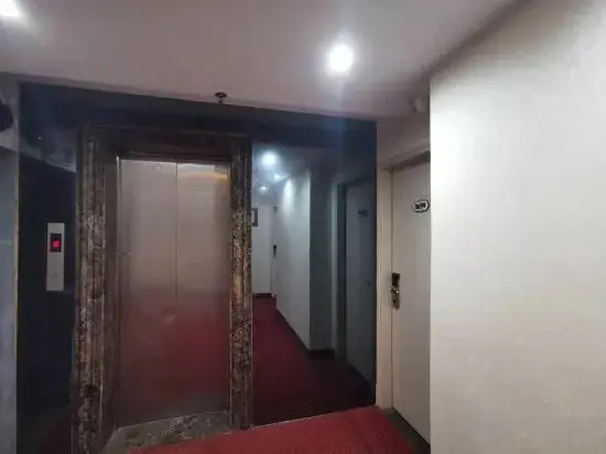 Qichun Shuxin Business Hotel