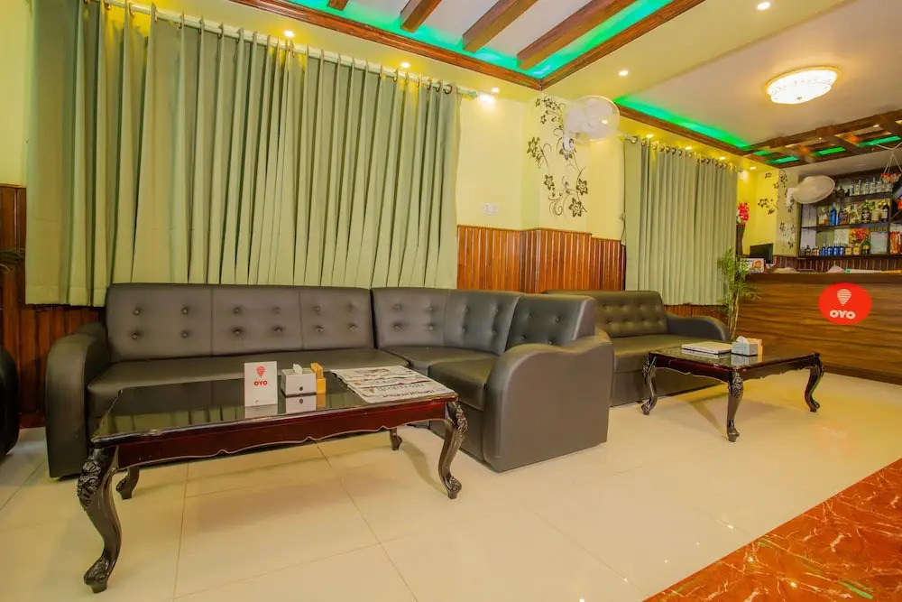 OYO 163 Hotel Arhant Inn
