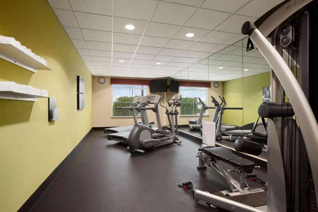 Country Inn & Suites by Radisson, College Station, TX