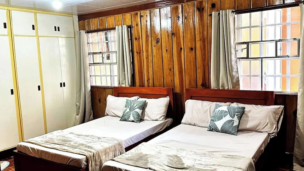 3 Bedroom House in the Heart of Baguio With Garage