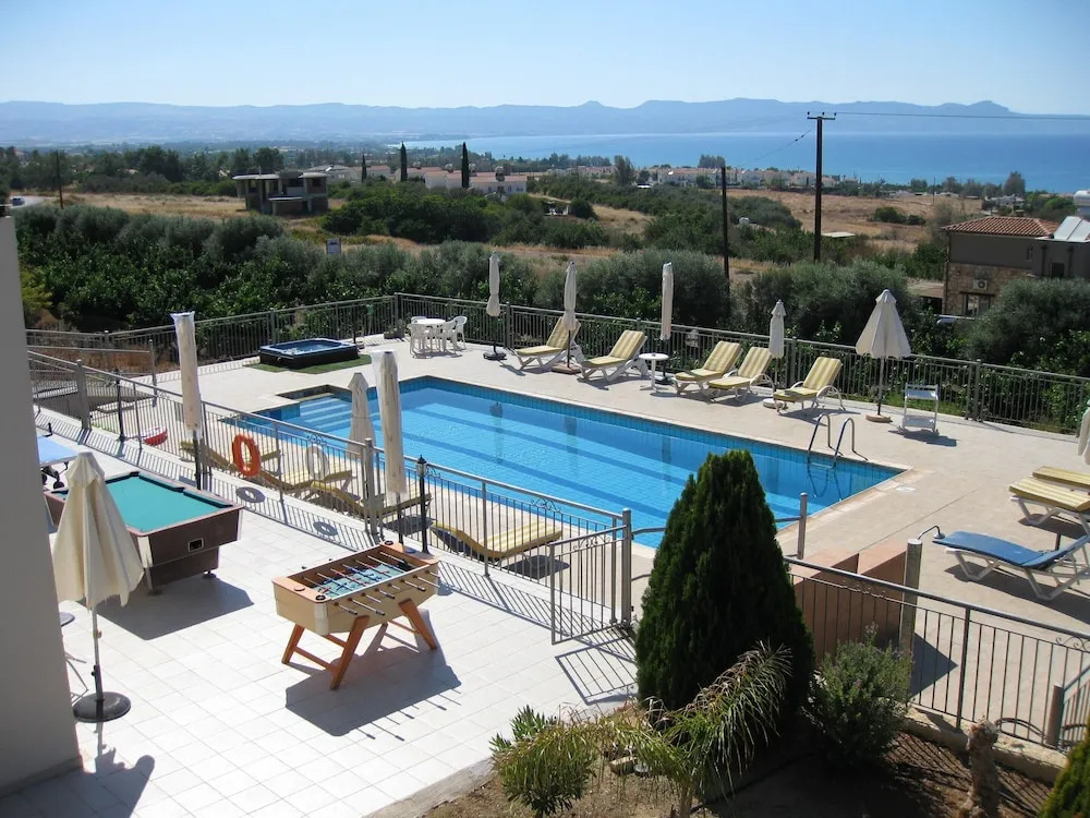 Property With 5 Bedrooms in Argaka Village, Paphos, Cyprus - 800 m From the Beach