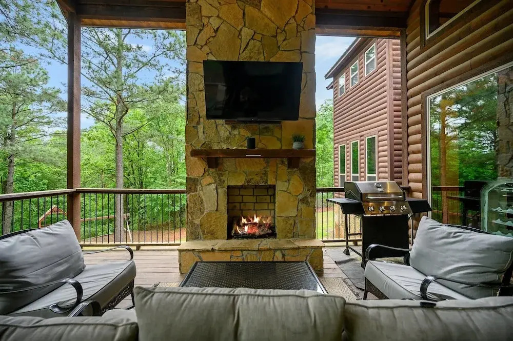Cabin Vibe - Bunkroom - 3 King - Firepit - Shuffleboard