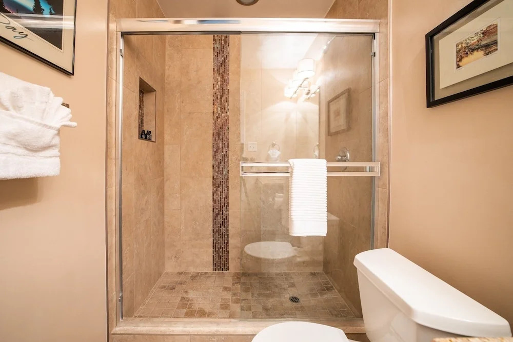 Scottsdale Miller 2 Bedroom Condo by RedAwning