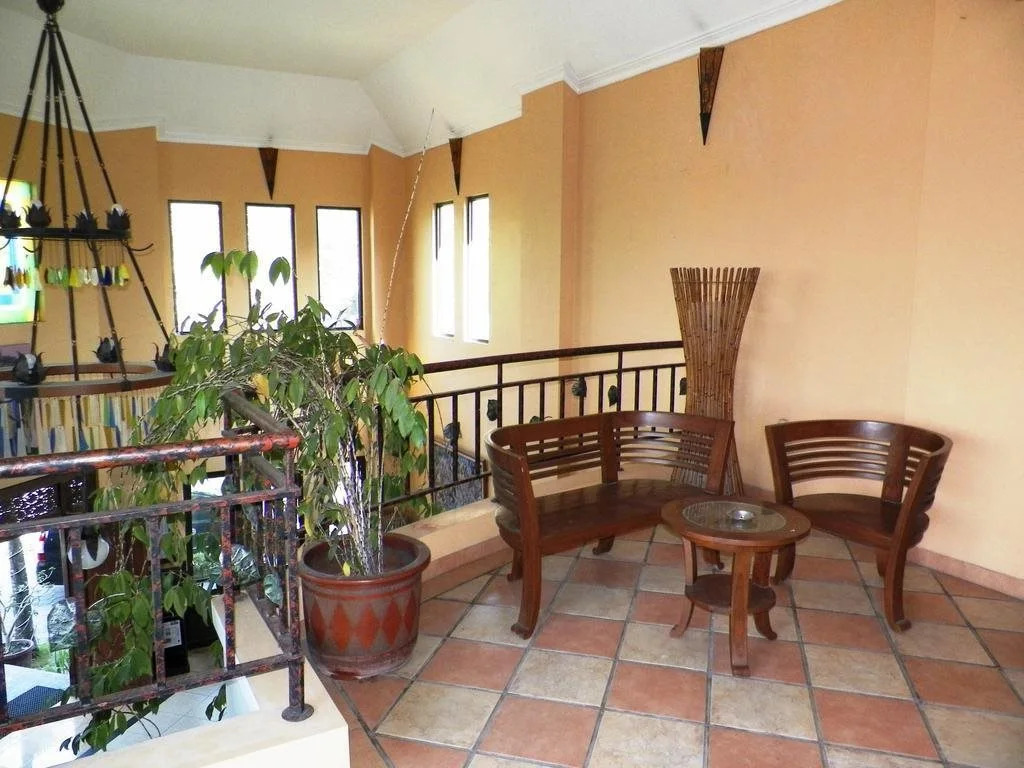 Candi View Hotel