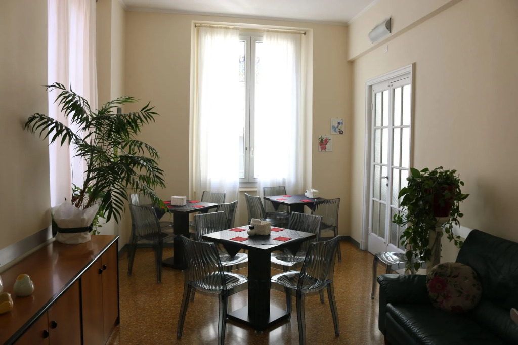 Hotel Cairoli