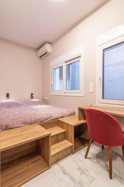 Cozy Apartment - 8' To Panormou Metro Station