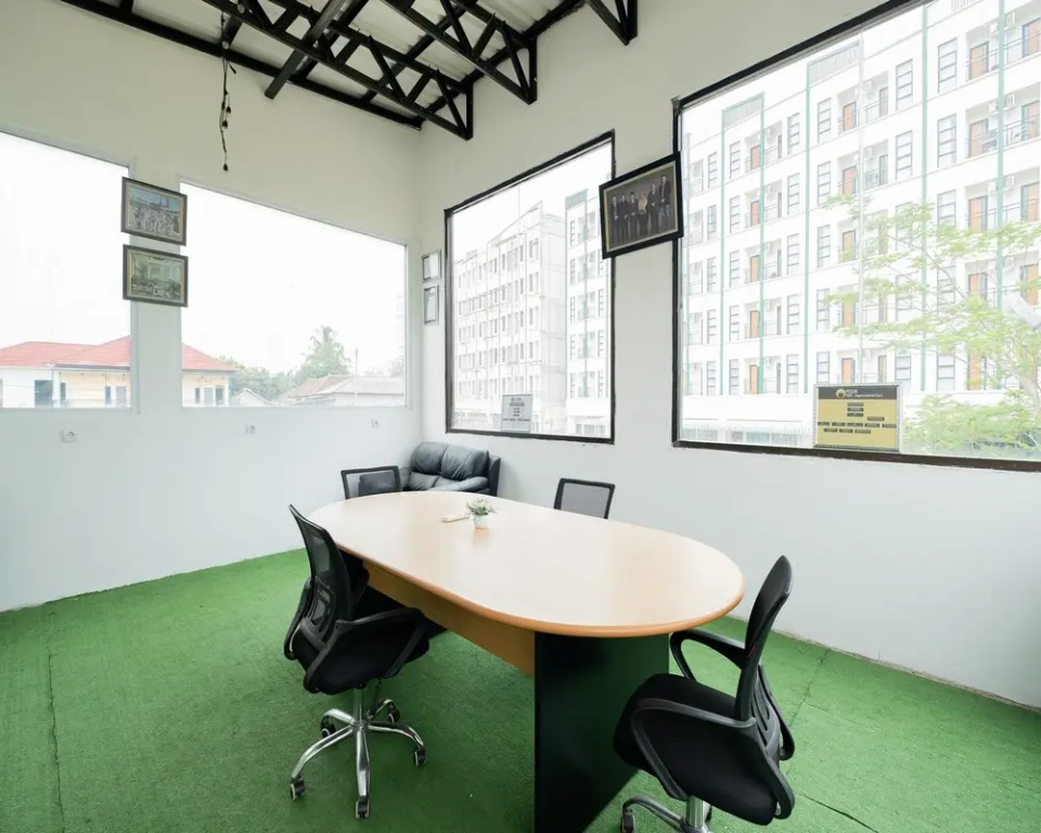 RedLiving Syariah Apartemen MKostel - Tower A1 Kencana Loka