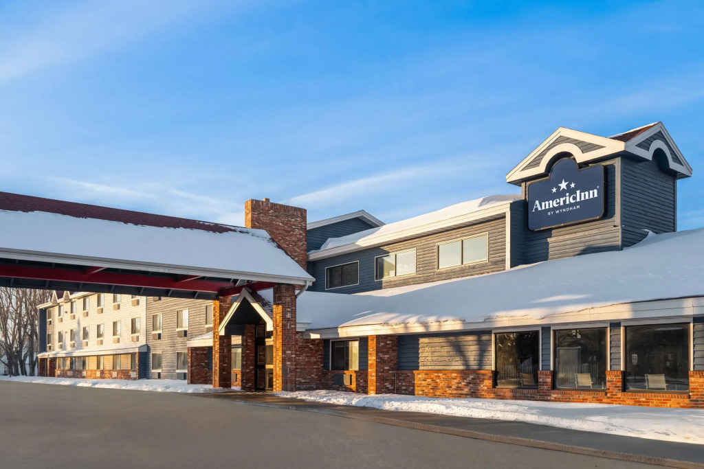 AmericInn by Wyndham Grand Forks