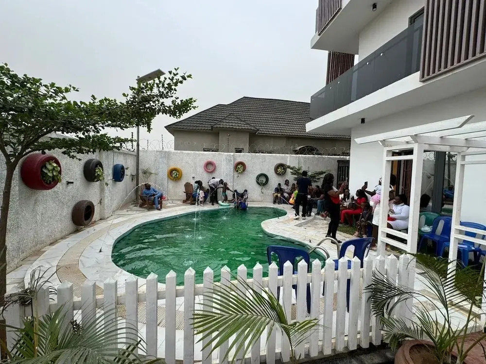 Ayahs Court