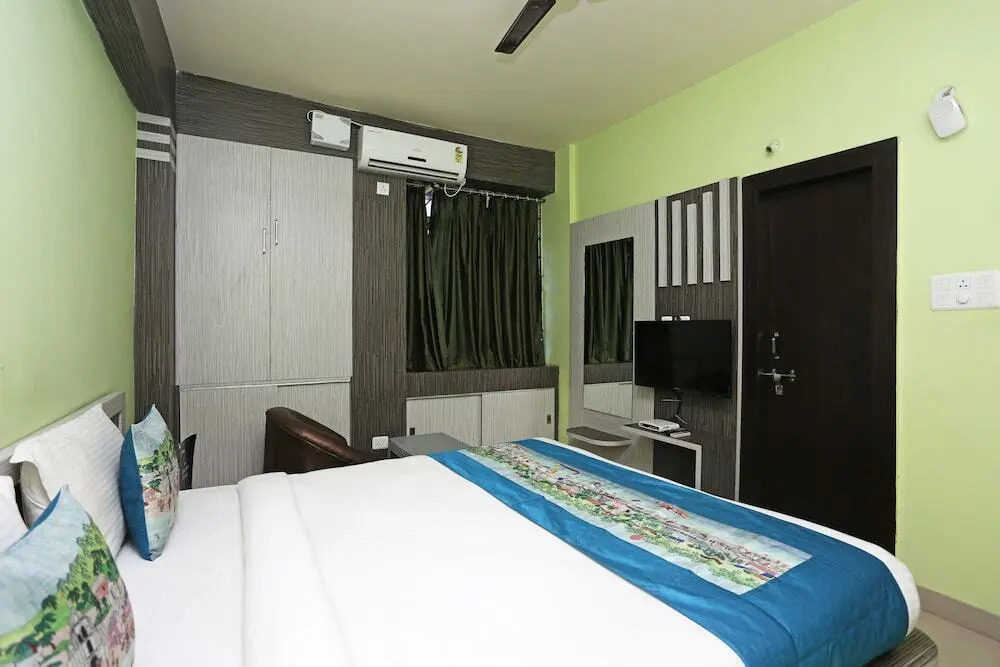 Hotel Star Lotus by OYO Rooms