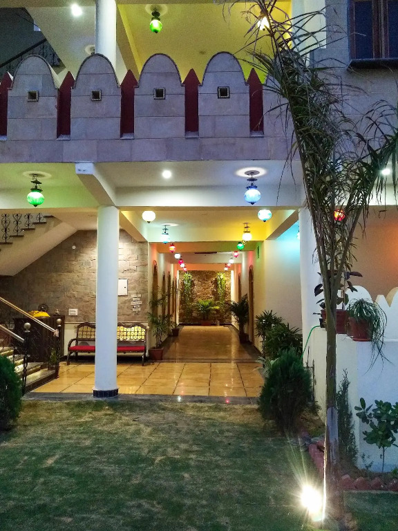 Hotel vamdev fort