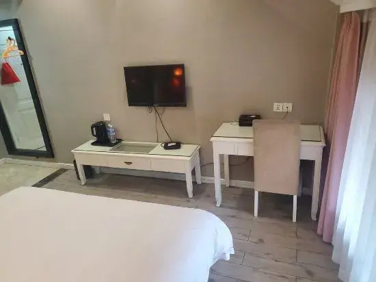 Wengang Xulong Hotel (Yiwu International Trade City Branch Yinhai No.1 District Branch)