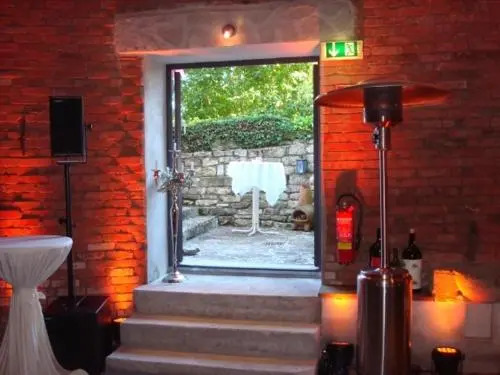 Friedrich von Schiller Hotel