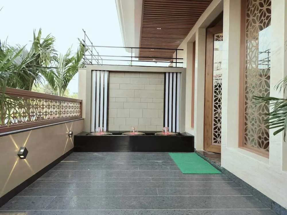 Hotel Royal Lakshmi Palace