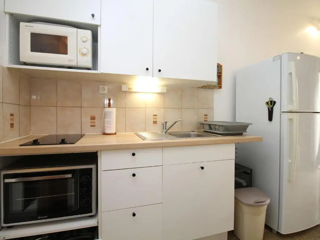 Appartement Balaruc-les-Bains, 1 pièce, 2 personnes - FR-1-553-61