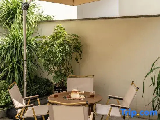 Tengchong Nuanrenju Hot Spring Homestay (Wenxinglou Branch)