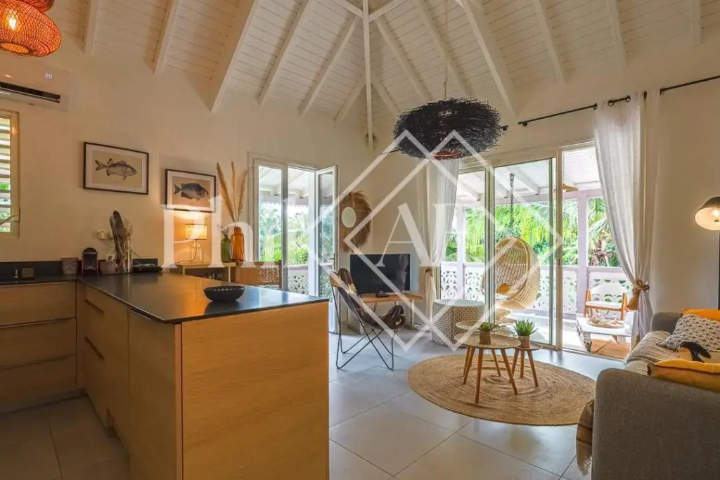 Beautiful 2 bed-rooms apartment at Orient Beach