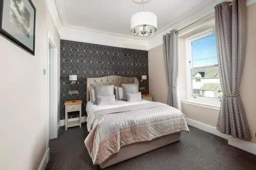 Dryburgh Town House