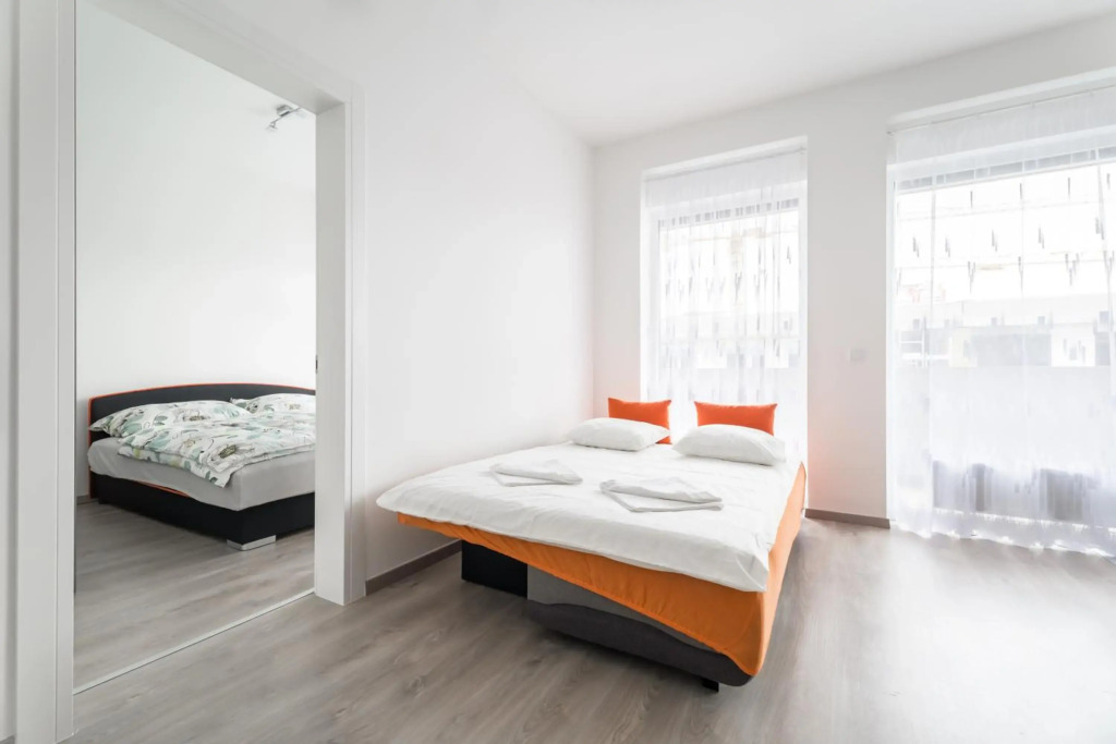 BpR CHIC White Home with Terrace & A/C & Garage