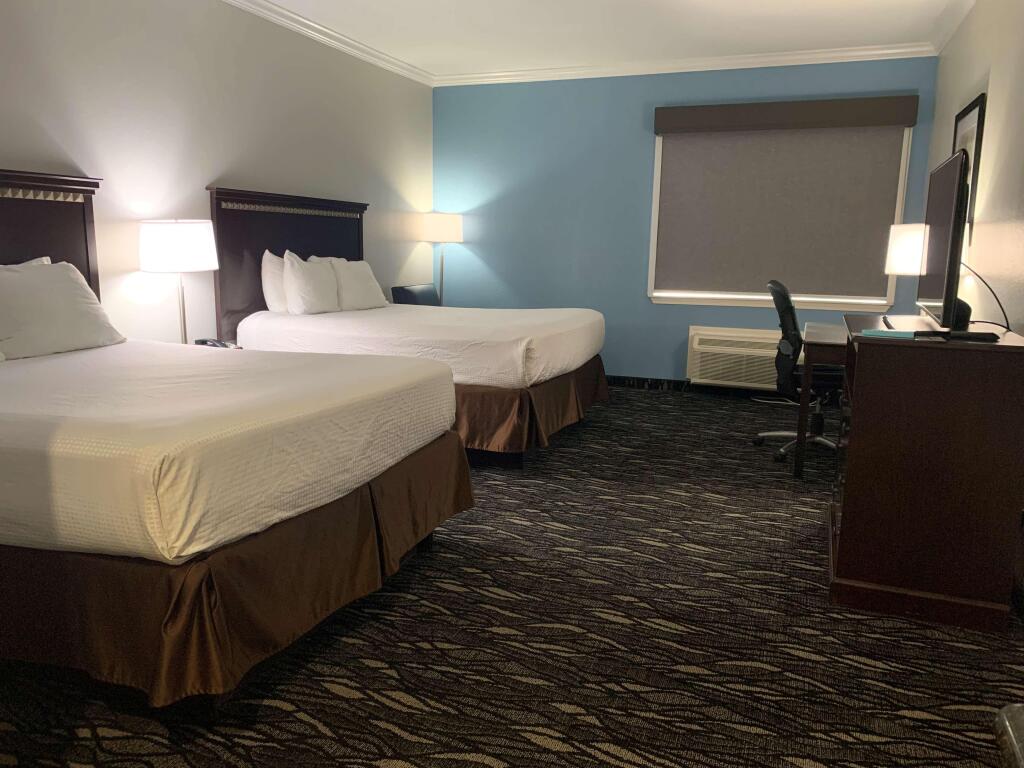 Best Western Plus Lake Worth Inn & Suites